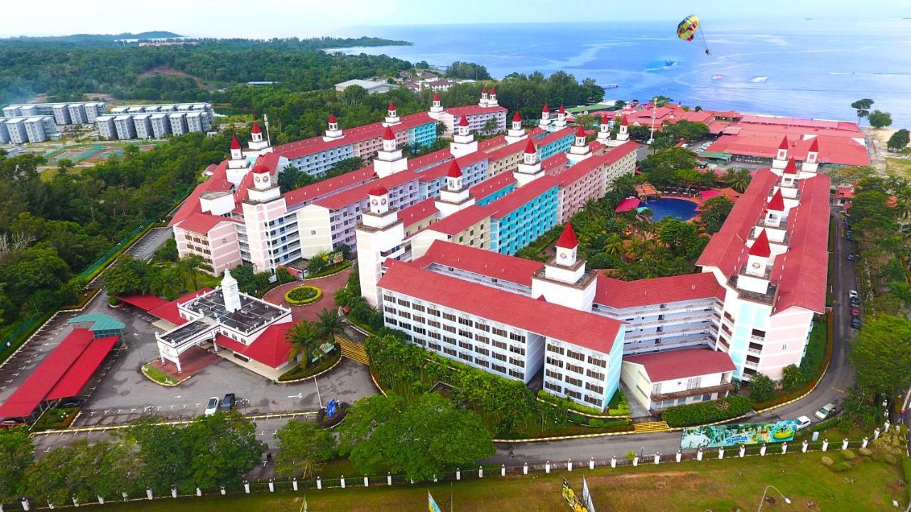 Lotus Desaru Beach Resort & Spa Bandar Penawar Exterior photo